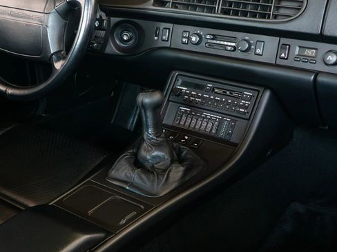 Used 1989 Porsche 944 Turbo image 71