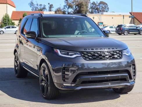 New 2026 Land Rover Discovery Dynamic SE AWD/4WD image 3
