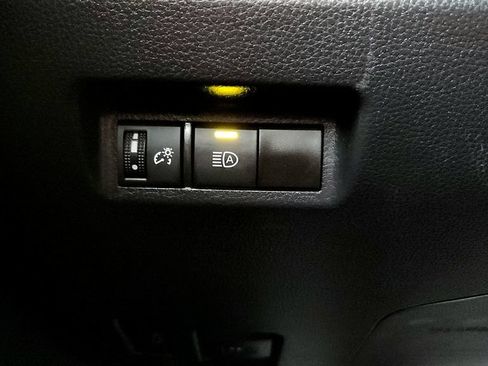 Used 2023 Toyota RAV4 SE AWD/4WD image 32