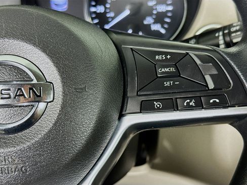 Used 2018 Nissan Rogue Sport SV FWD image 14