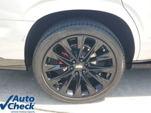 Certified 2026 Cadillac Escalade V w/ LPO, ONYX Package AWD/4WD image 8