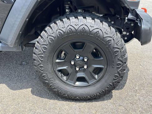 Used 2021 Jeep Gladiator Mojave AWD/4WD image 9