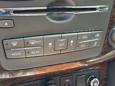 Used 2018 Nissan Armada Platinum w/ Captain Seat Package AWD/4WD image 21