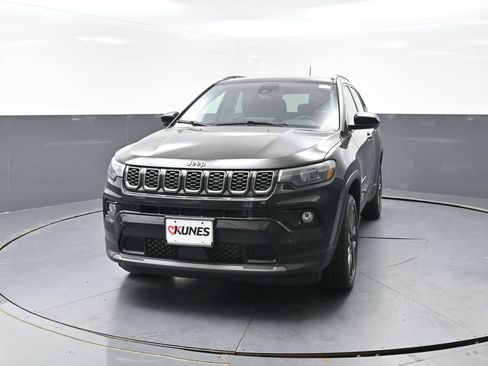 New 2026 Jeep Compass Limited w/ Sun, Sound & Navigation Group AWD/4WD image 4