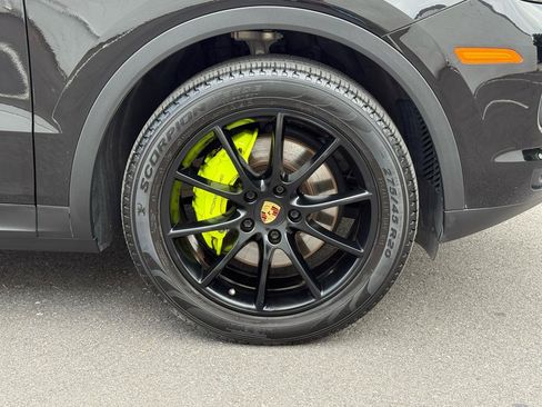 Used 2019 Porsche Cayenne E-Hybrid AWD/4WD image 38