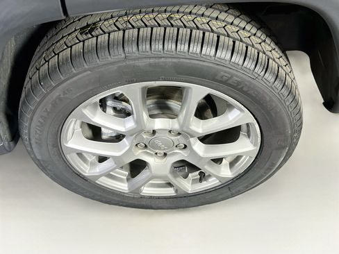 Used 2022 Jeep Compass Latitude AWD/4WD image 29