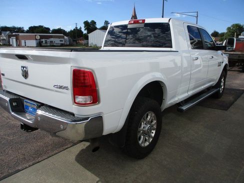 Used 2018 RAM 2500 Laramie w/ Convenience Group AWD/4WD image 5