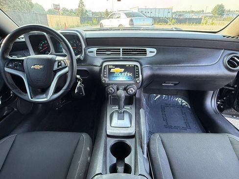 Used 2015 Chevrolet Camaro LT RWD image 3