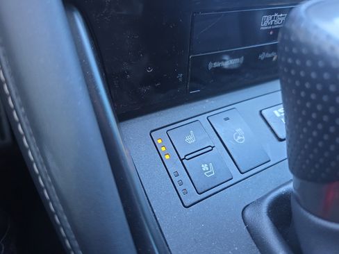 Used 2022 Lexus IS 500 image 46