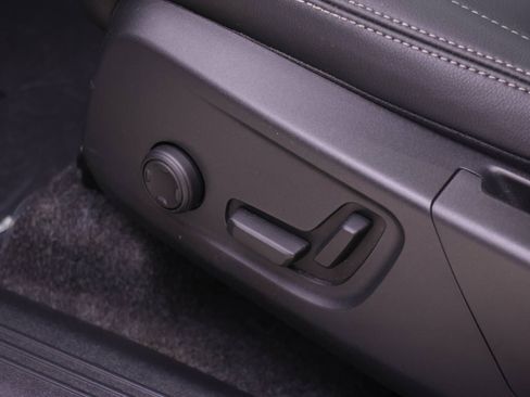 New 2026 Volvo XC40 B5 Plus w/ Protection Package Premier image 21