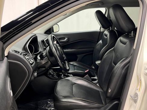 Used 2019 Jeep Compass Limited w/ Safety & Security Group AWD/4WD image 12