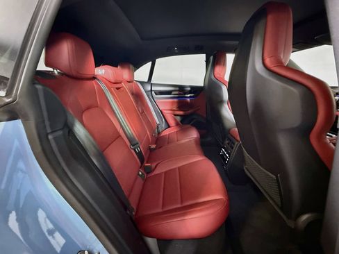 Certified 2025 Porsche Macan Electric RWD image 19