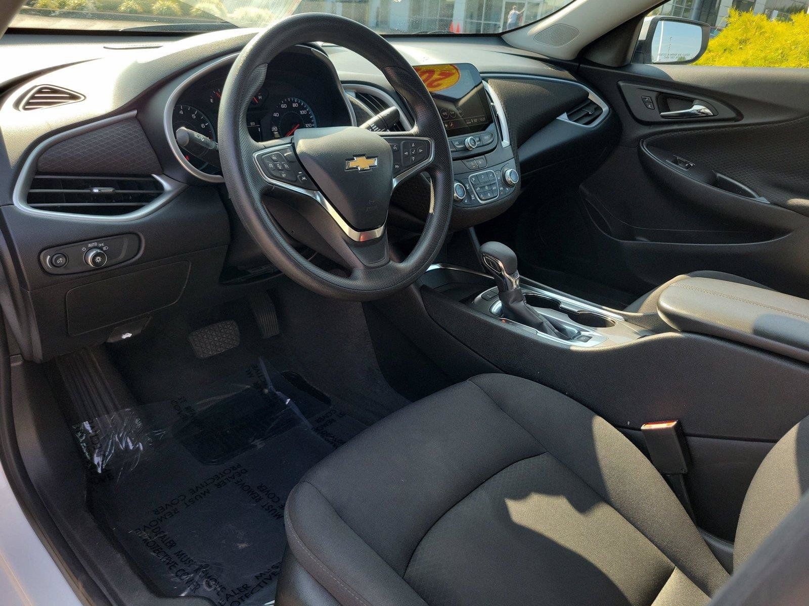 Used 2024 Chevrolet Malibu LT FWD image 16