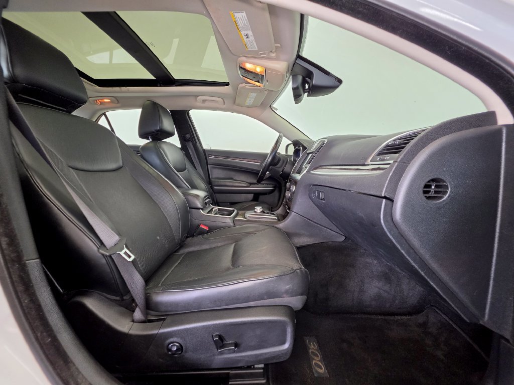 Used 2015 Chrysler 300 C w/ Light Group AWD/4WD image 8