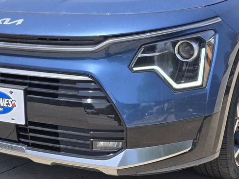 New 2025 Kia Niro EX Touring image 5