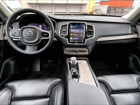 Used 2023 Volvo XC90 B6 Ultimate w/ Protection Package Premier AWD/4WD image 17