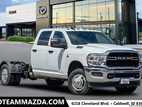 Used 2024 RAM 3500 Tradesman w/ Chrome Appearance Group AWD/4WD image 1