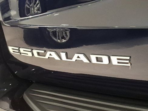 Certified 2023 Cadillac Escalade ESV Premium Luxury image 30
