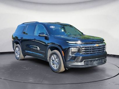 Used 2025 Chevrolet Traverse LT