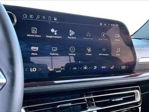 Used 2024 Chevrolet Traverse Z71 image 20