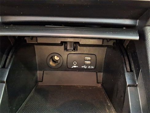 Used 2019 Subaru Outback 2.5i Premium image 23