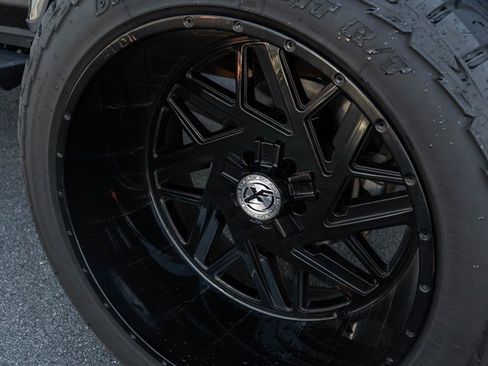 Used 2020 Jeep Wrangler Unlimited Sahara image 3