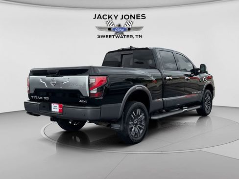 Used 2023 Nissan Titan Platinum Reserve w/ Moonroof Package AWD/4WD image 5