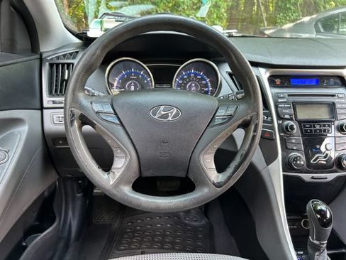 Used 2012 Hyundai Sonata GLS FWD image 10