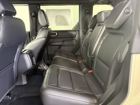 New 2026 Ford Bronco Outer Banks AWD/4WD image 15