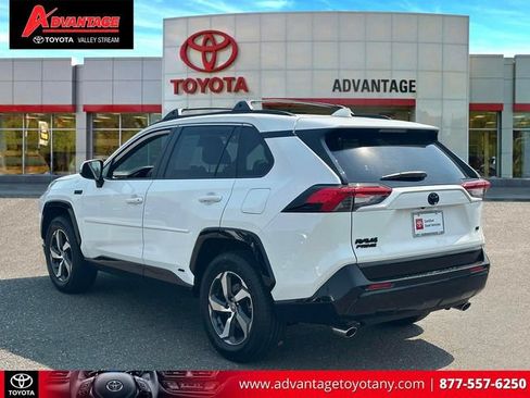 Used 2023 Toyota RAV4 SE w/ Weather & Moonroof Package AWD/4WD image 10