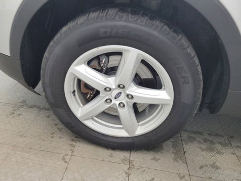 Used 2016 Ford Explorer XLT image 31