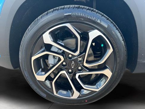 New 2026 Chevrolet Trax RS w/ Sunroof Package image 11