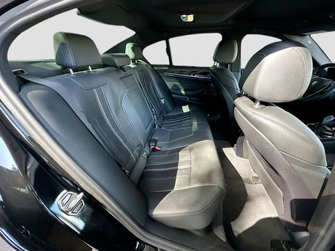 Used 2023 BMW 530i w/ Executive Package image 29