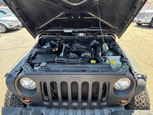 Used 2015 Jeep Wrangler Unlimited Sport w/ Quick Order Package 24S AWD/4WD image 26