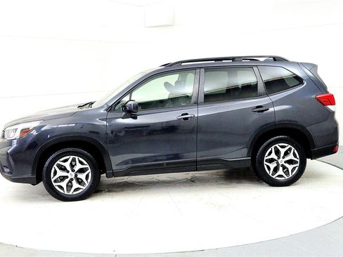 Used 2019 Subaru Forester Premium image 3