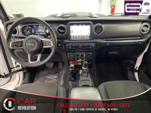 Used 2023 Jeep Wrangler Unlimited Rubicon 4xe AWD/4WD image 36