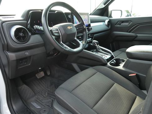 Certified 2023 Chevrolet Colorado LT w/ LT Convenience Package II AWD/4WD image 24