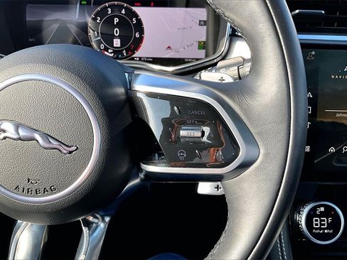 Used 2025 Jaguar F-PACE R-Dynamic S image 19