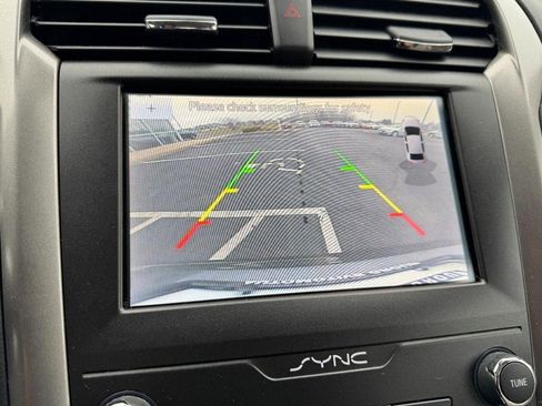 Used 2020 Ford Fusion SEL image 19