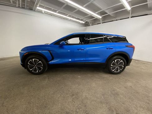 Used 2024 Chevrolet Blazer EV LT AWD/4WD image 3