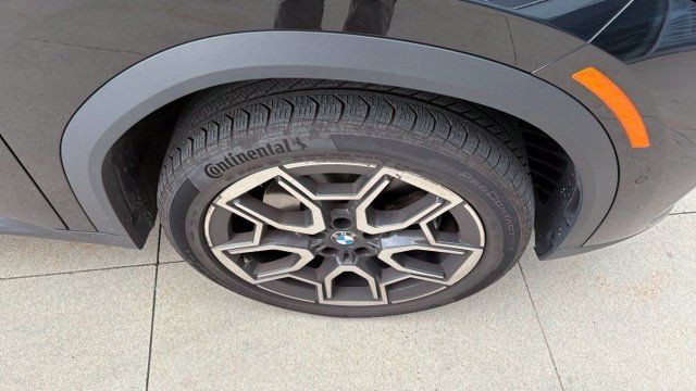 Used 2026 BMW X2 xDrive28i AWD/4WD image 9