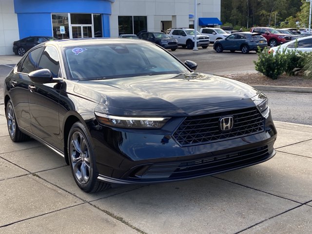 Used 2024 Honda Accord EX image 2