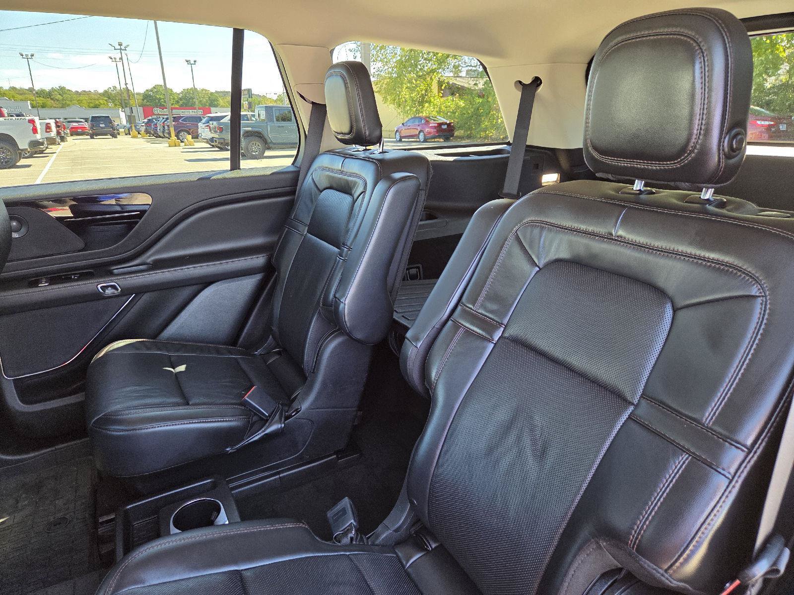 Used 2020 Lincoln Aviator Reserve w/ Elements Package Plus AWD/4WD image 27