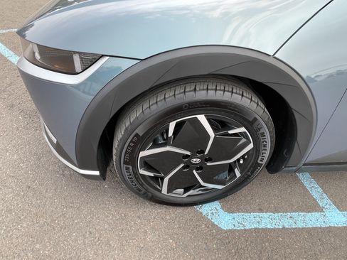 Certified 2024 Hyundai Ioniq 5 SEL RWD image 9