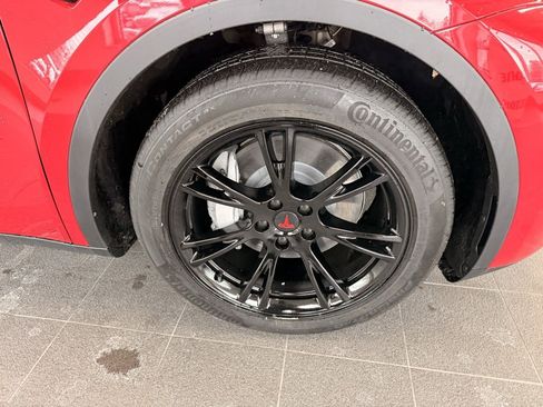 Used 2023 Tesla Model Y Long Range image 45