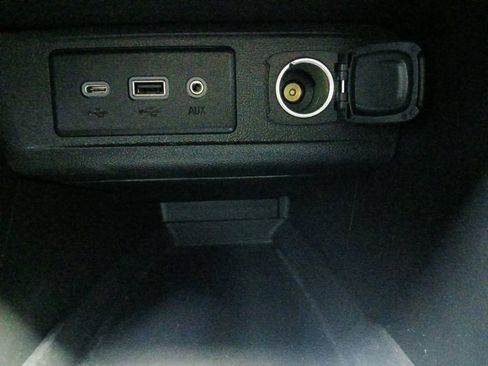 Used 2022 Buick Encore GX Preferred w/ Cold Weather Comfort Package FWD image 6