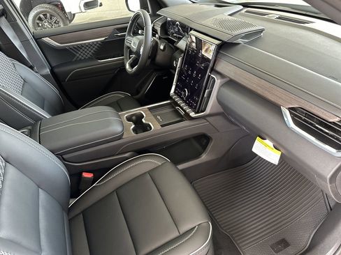 New 2026 GMC Acadia Denali w/ Super Cruise Package image 43