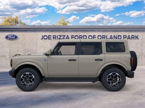 New 2026 Ford Bronco Outer Banks AWD/4WD image 3
