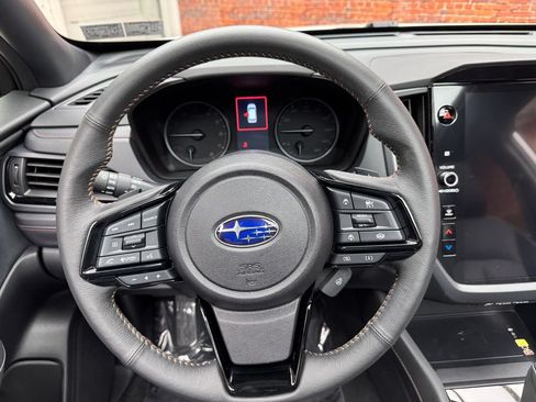 Used 2025 Subaru Forester Touring AWD/4WD image 14
