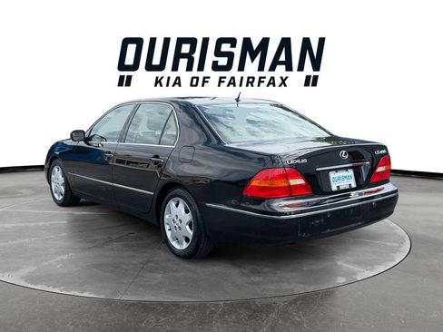 Used 2002 Lexus LS 430 w/ Custom Luxury Pkg RWD image 4